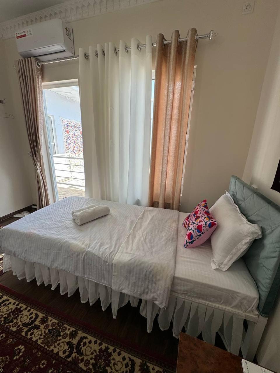 Boutique Boulevard Buhara Exterior foto